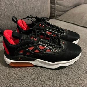 Women’s Nike Jordan Air Max 200 XX Size 8